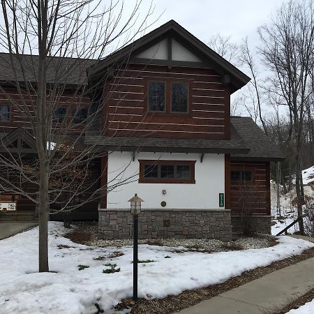 Boyne Mountain Creekside Condo Boyne Falls Экстерьер фото