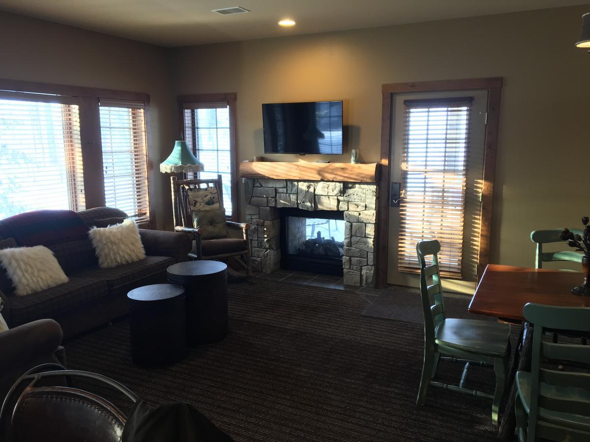 Boyne Mountain Creekside Condo Boyne Falls Экстерьер фото