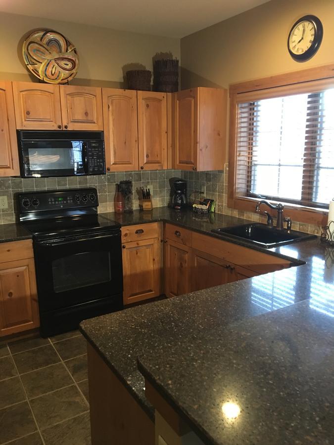 Boyne Mountain Creekside Condo Boyne Falls Экстерьер фото