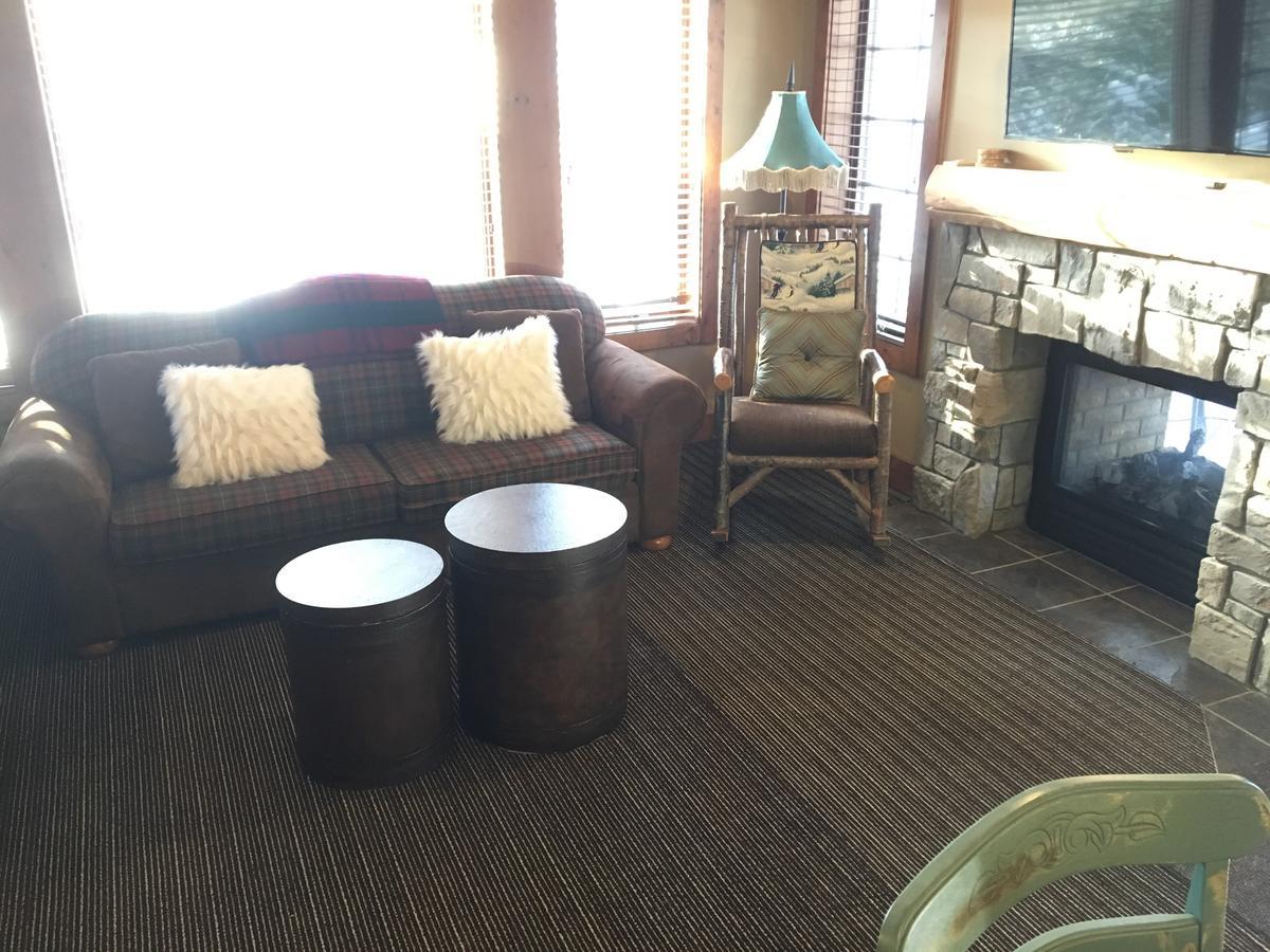 Boyne Mountain Creekside Condo Boyne Falls Экстерьер фото